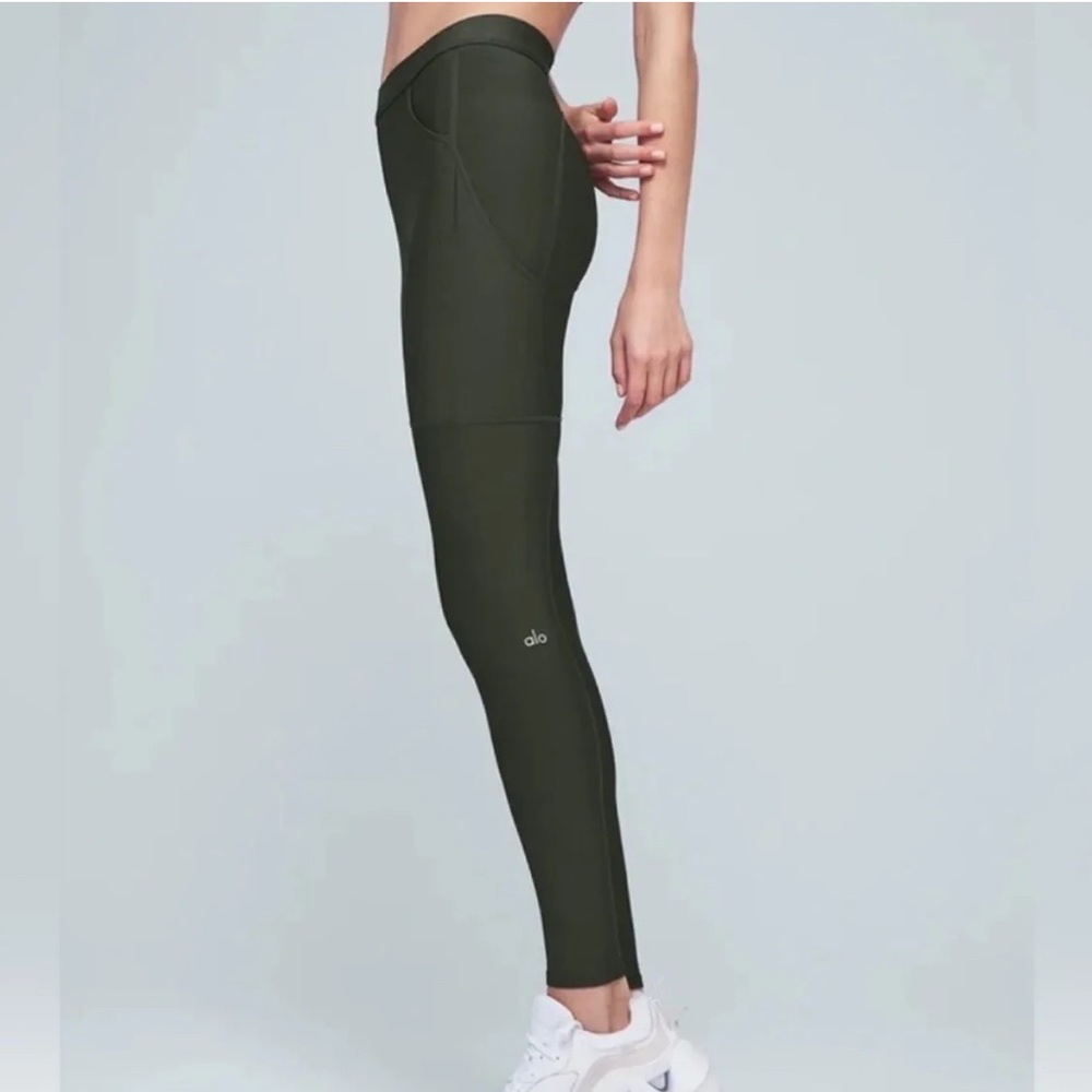 Alo High-Waist Airlift 4 Pocket Utility Legging in Olive Green